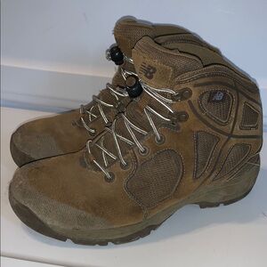 New Balance Brown Suede Hiking Boots Vintage Men’s Size 7.5